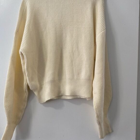Elodie Sweater Size L - Picture 2 of 4